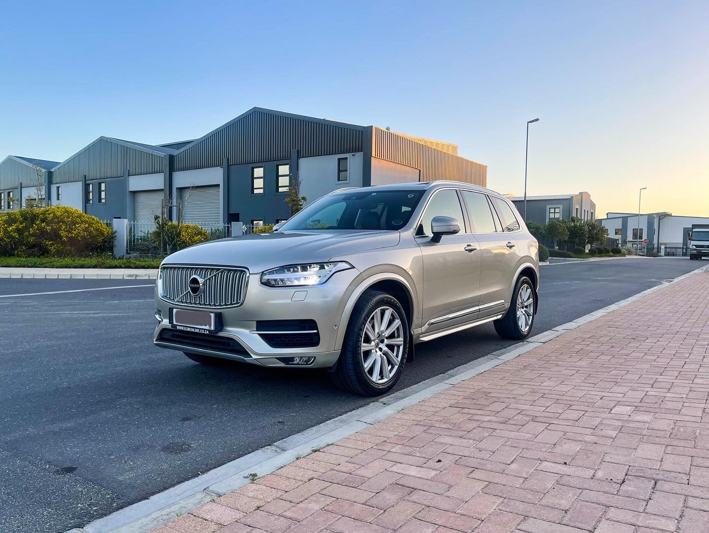 SOLD - 2017 Volvo XC90 D4 Inscription