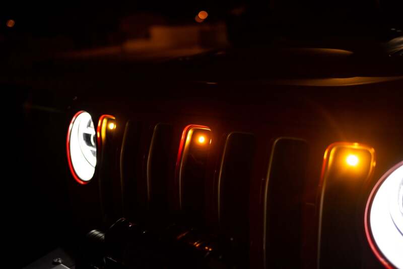 DV8 Offroad 2018+ Jeep JL Grill Amber Marker Lights