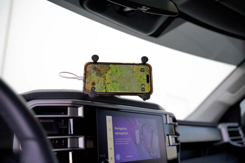 DV8 Offroad 22-23 Toyota Tundra + Sequoia Digital Device Dash Mount
