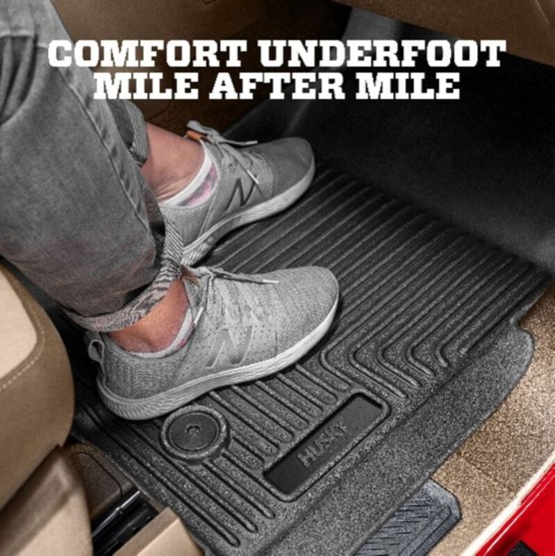 Husky Liners 13 Nissan Pathfinder Weatherbeater Black Front Floor Liners