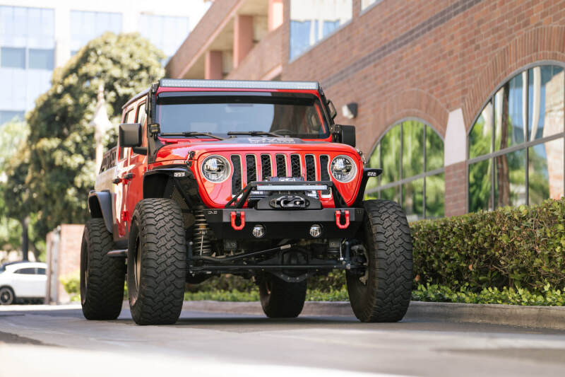 DV8 Offroad 07-23 Jeep Wrangler/Gladiator JT/JK/JL FS-25 Stubby Front Bumper w/Plated Bull Bar
